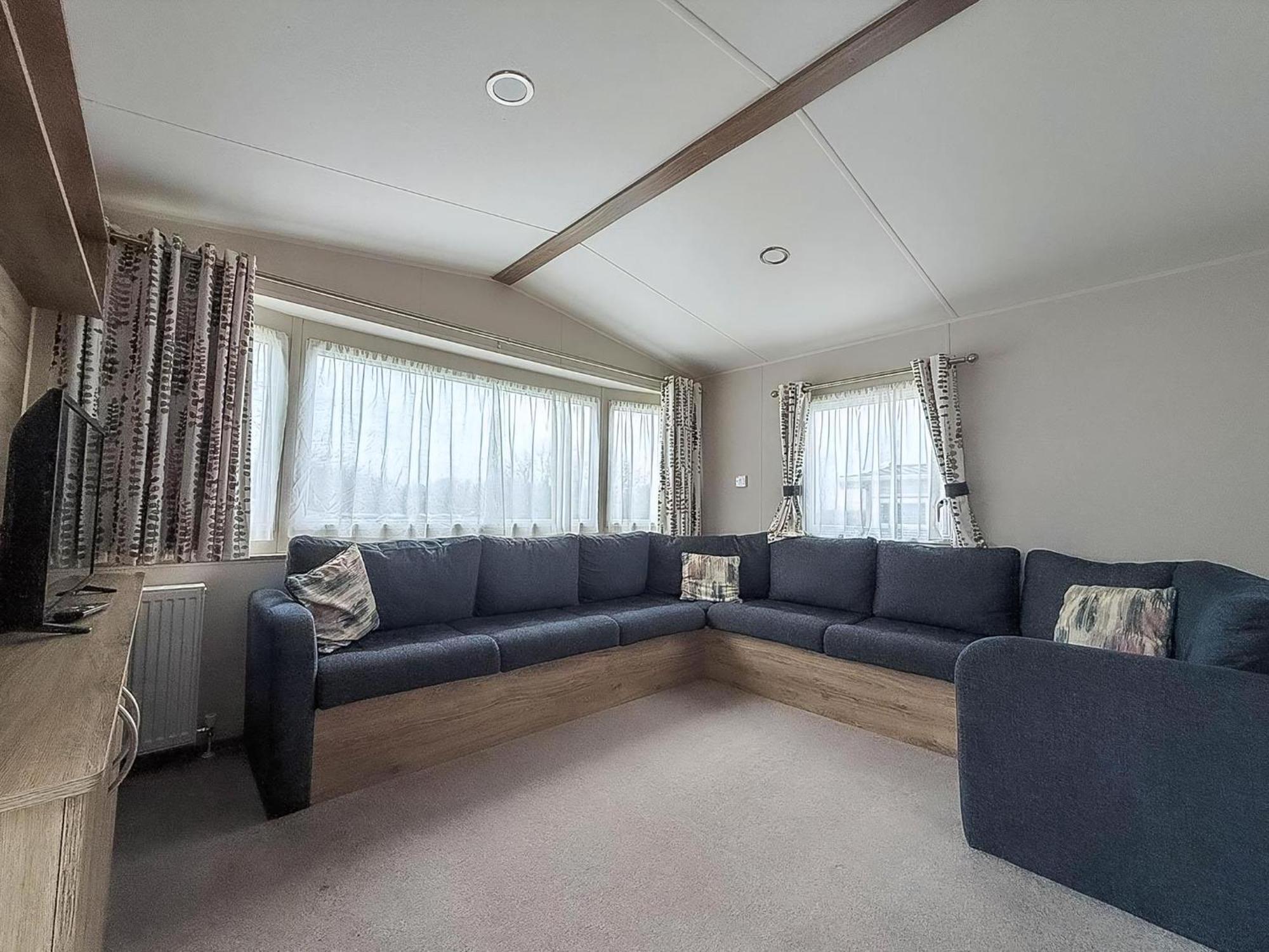 Campsite Beautiful Caravan With Decking At Trevella Park, Newquay, Ref 98082hs *