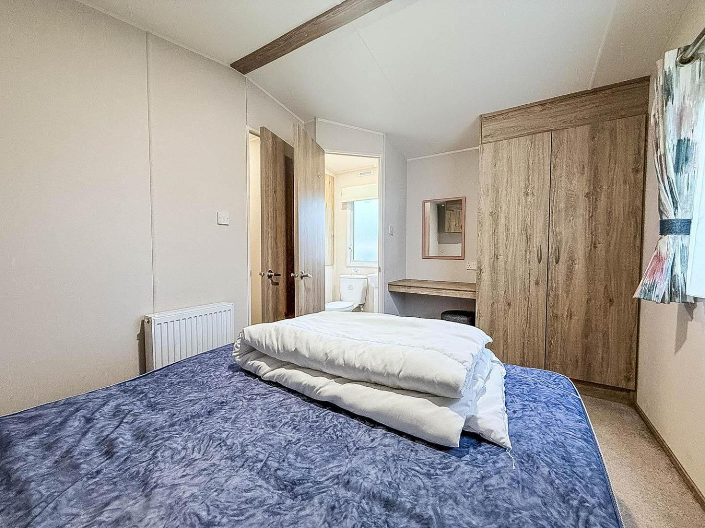 Beautiful Caravan With Decking At Trevella Park, Newquay, Ref 98082hs